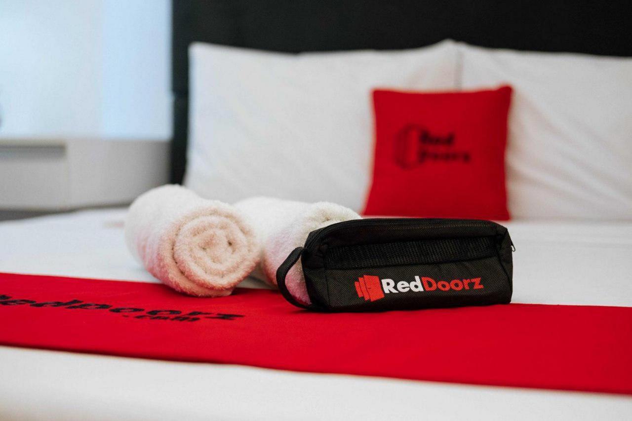 Reddoorz At Hotel Rumberpon Sorong Exteriér fotografie