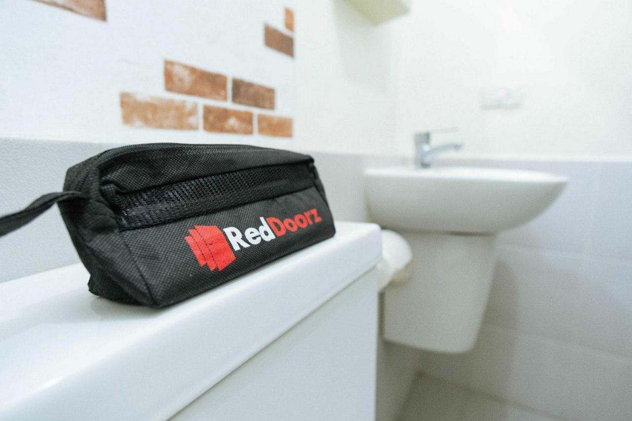 Reddoorz At Hotel Rumberpon Sorong Exteriér fotografie